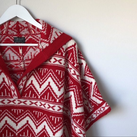 SOLD// Vintage 70s Bronson of California Unique Red and White Hooded Poncho - Picture 7 of 8
